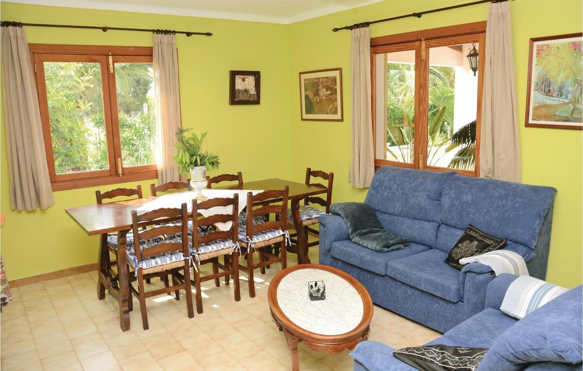 Nice Home In Alcudia Alcudia (Mallorca)
