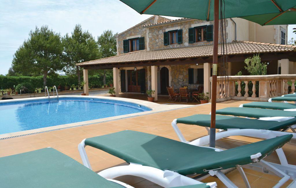 Nice Home In Alcudia Holiday home
